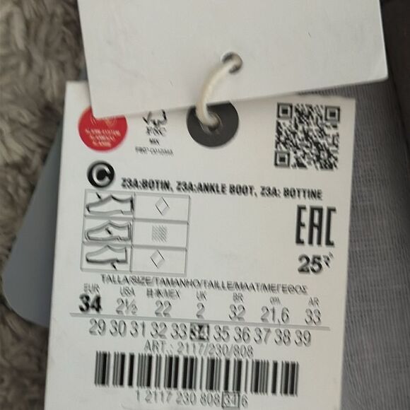 ZARA Kids | Black | MIRRORED MICKEY MOUSE © DISNEY ANKLE BOOTS - Picture 7 of 7